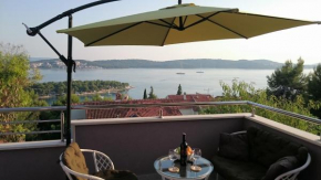 Отель Apartmani Ferdi  Трогир